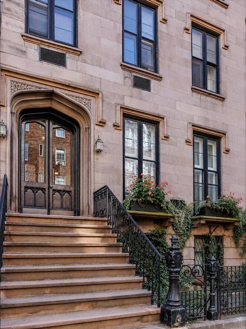 135 HICKS Street