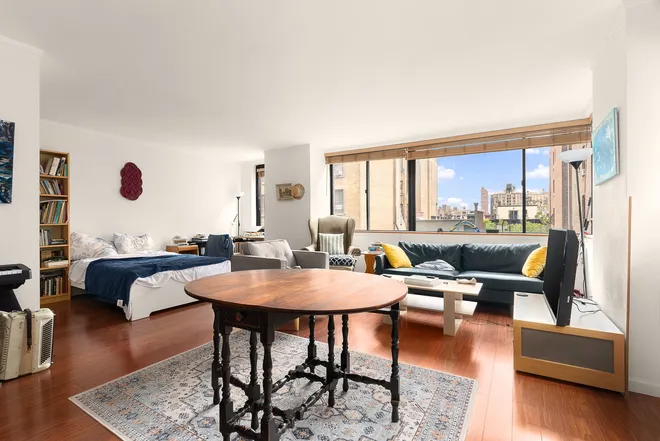 45 West 67th Street #6B, New York, NY 10023