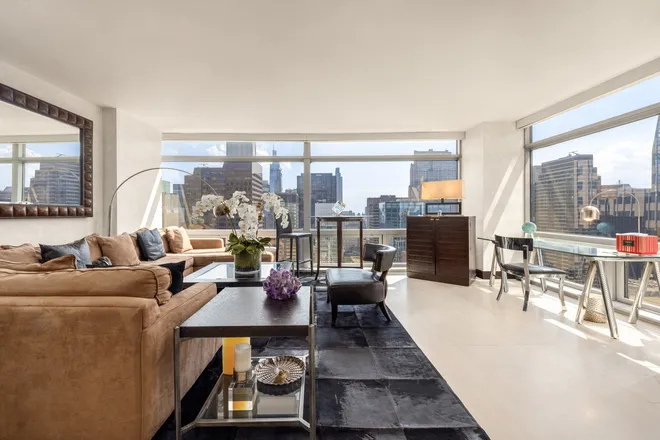 721 5th Avenue #47A, New York, NY 10022