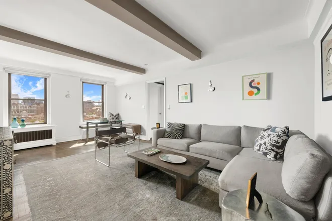136 WAVERLY Place #14E, New York, NY 10014