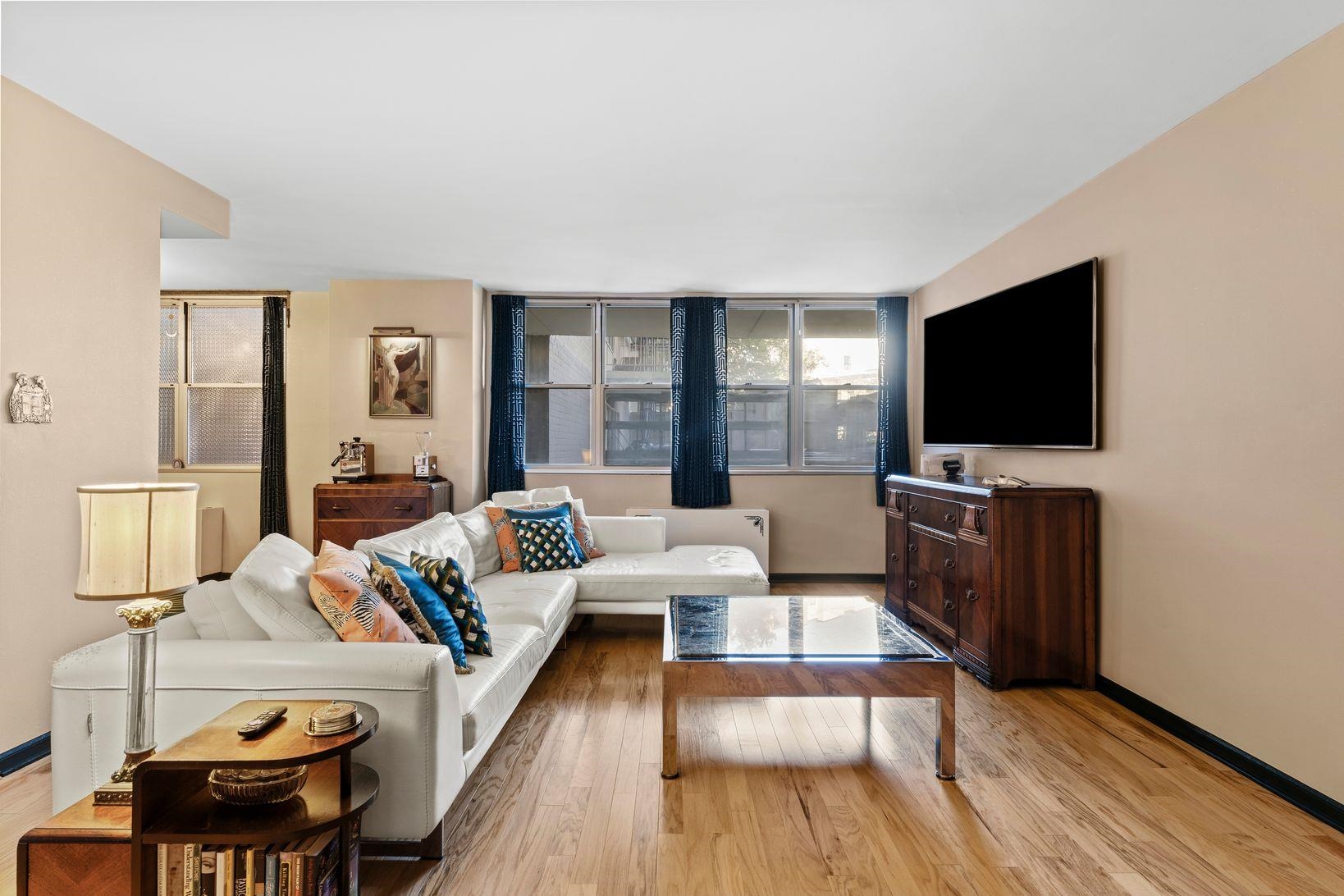 6040 Boulevard EAST, West New York Town, West New York, NJ 07093 - Property photo 5 of 34