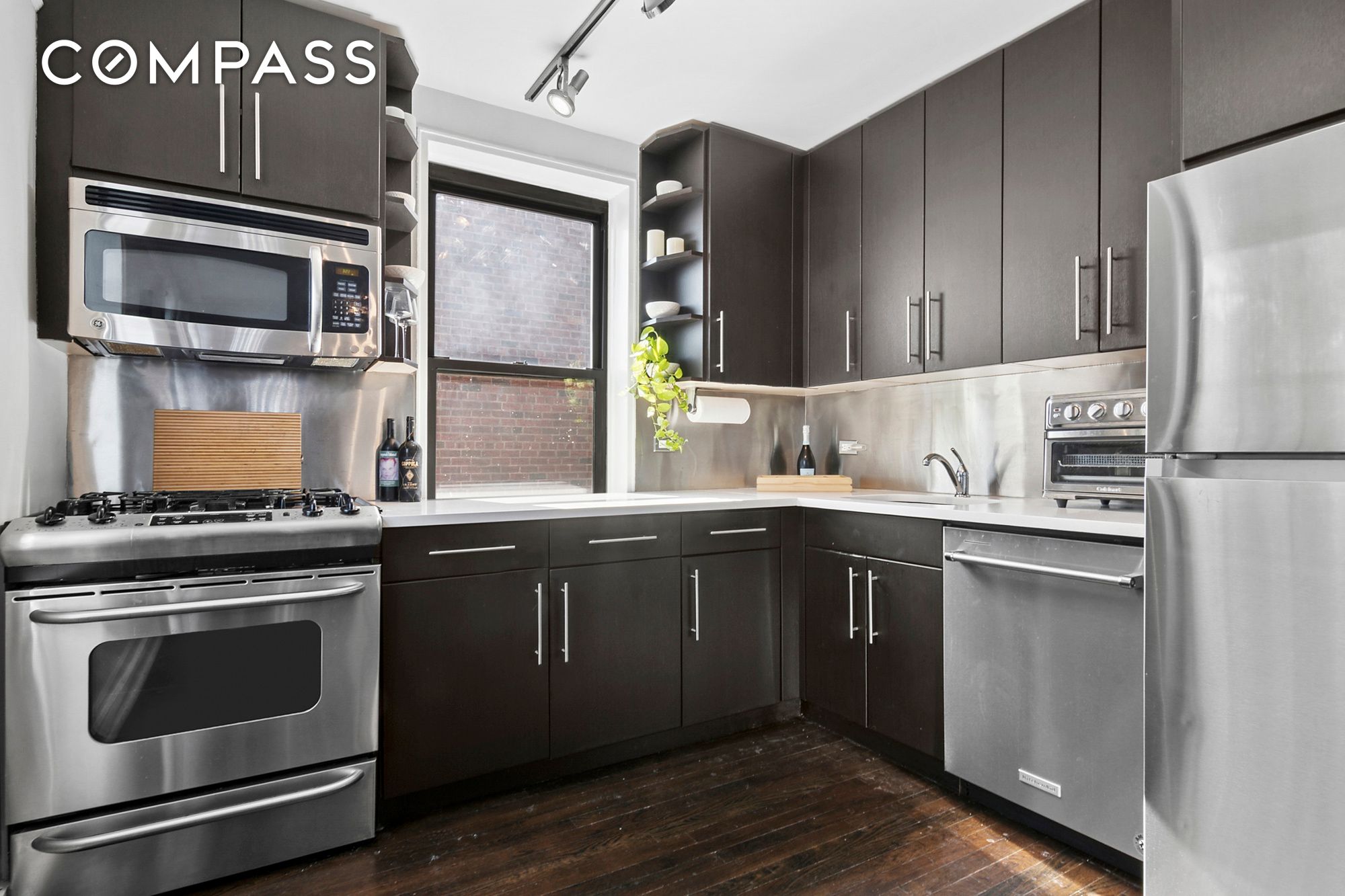9511 Shore Road #606, Bay Ridge, Brooklyn, NY 11209 - Property photo 3 of 17