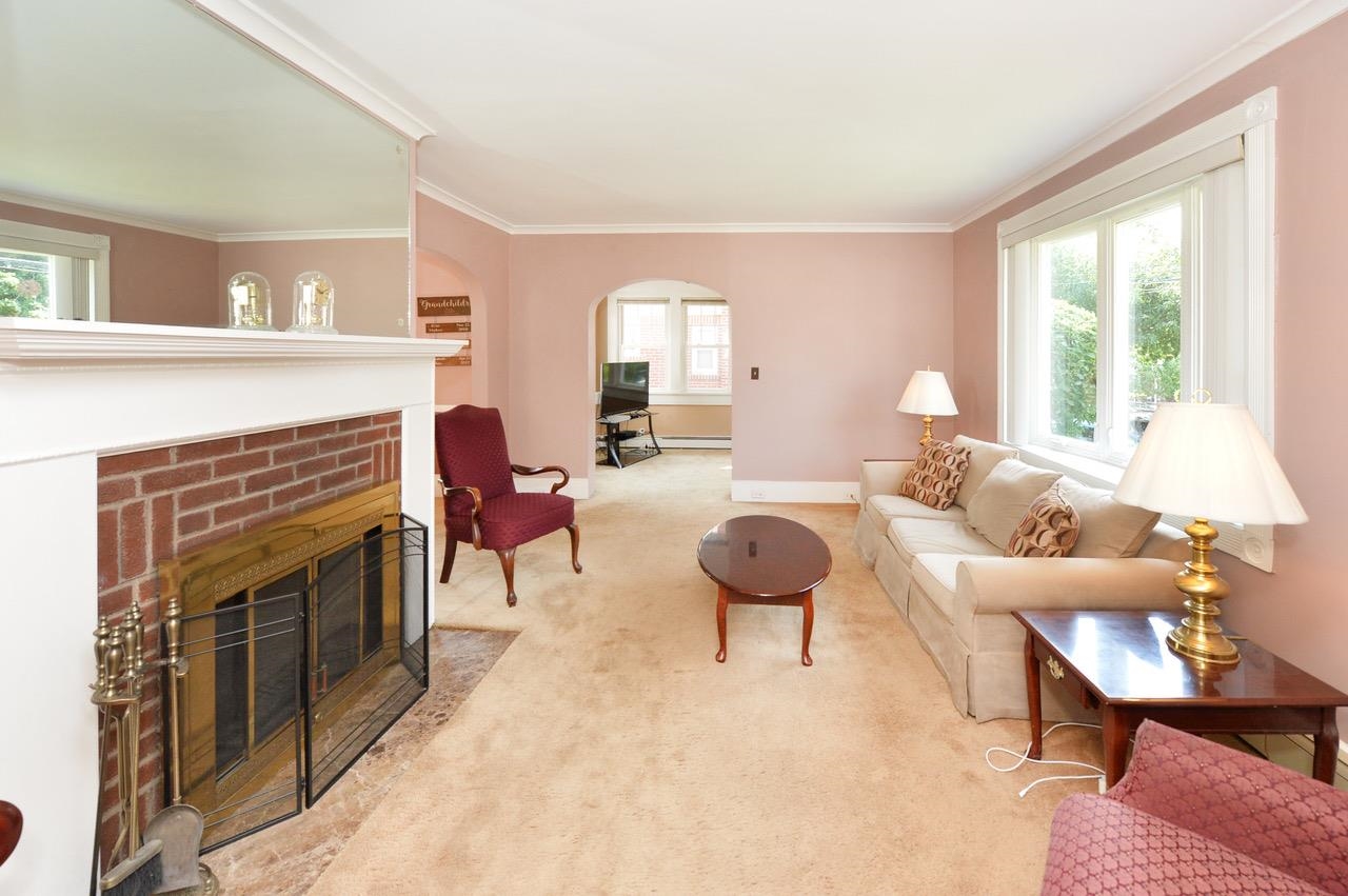 76 POPLAR Street, Ridgefield Park Village, Ridgefield Park, NJ 07660 - Property photo 3 of 35
