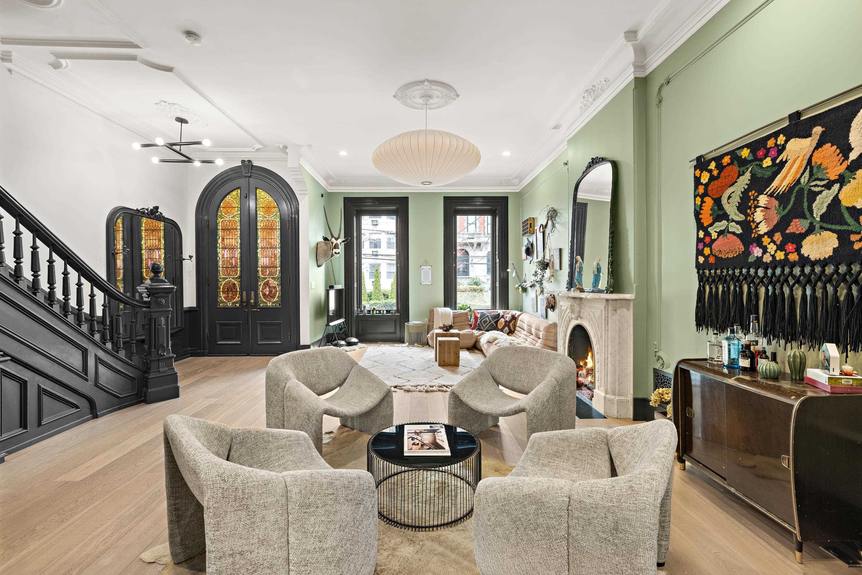 926 HUDSON Street, Hoboken City, Hoboken, NJ 07030 - Property photo 4 of 50
