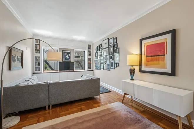 210 West 103rd Street #6B, New York, NY 10025