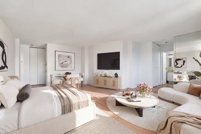 200 East 24th Street #1801, New York, NY 10010