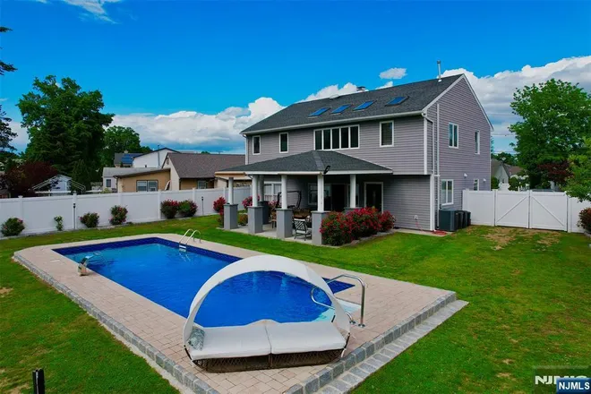 59 Hahn, Rochelle Park, NJ 07662