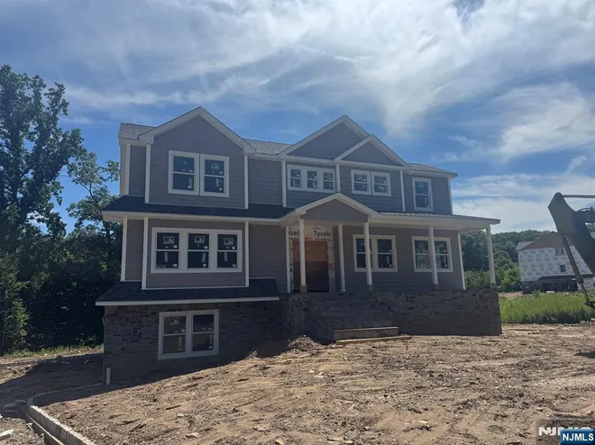 50 Eagles Nest, West Milford, NJ 07480