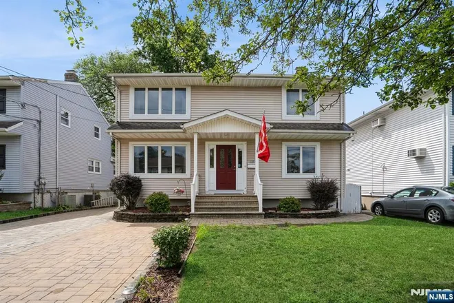 298 Nedellec, Saddle Brook, NJ 07663