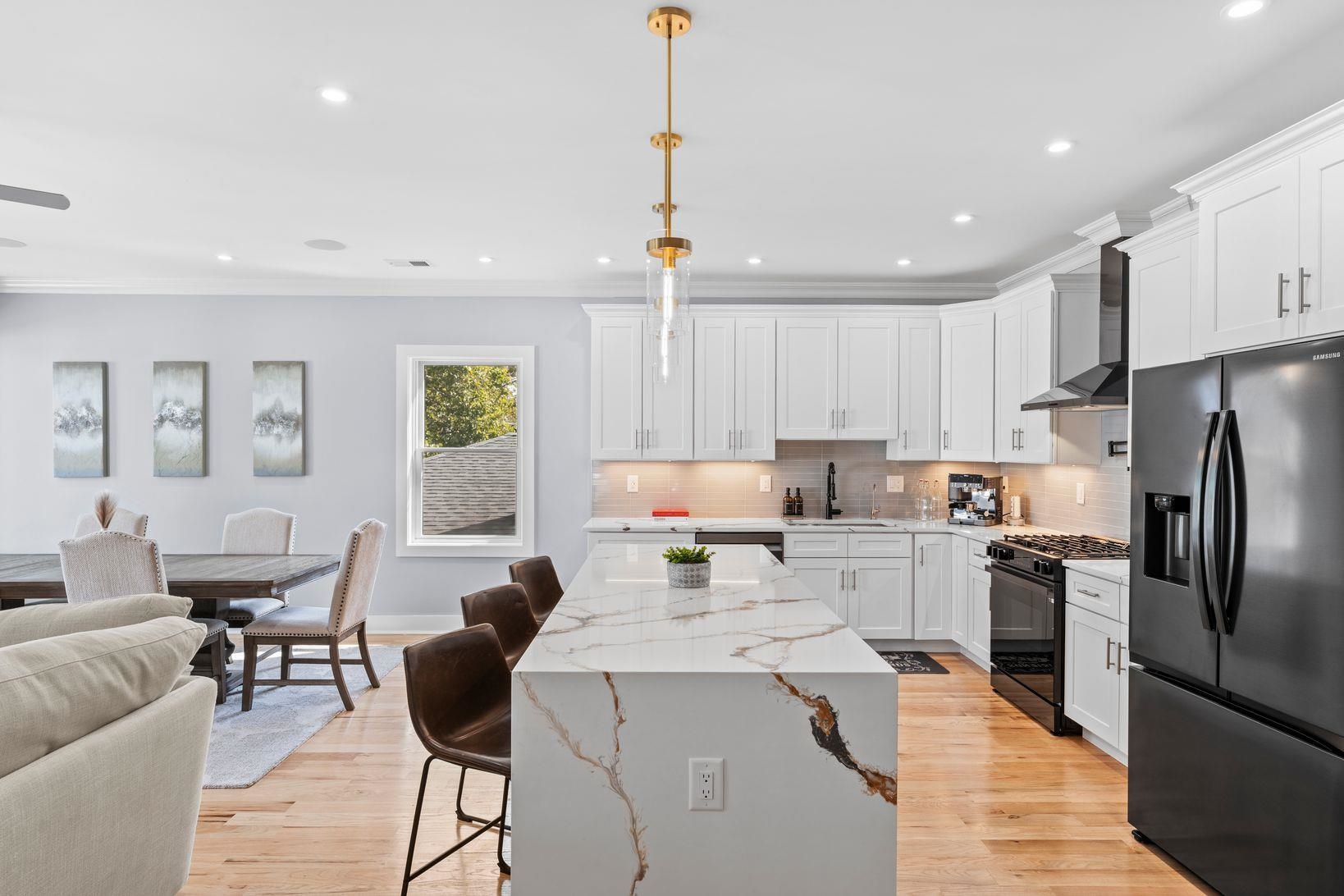 335 VIRGINIA Avenue, Jersey City, JC West Bergen, NJ 07304 - Property photo 4 of 40