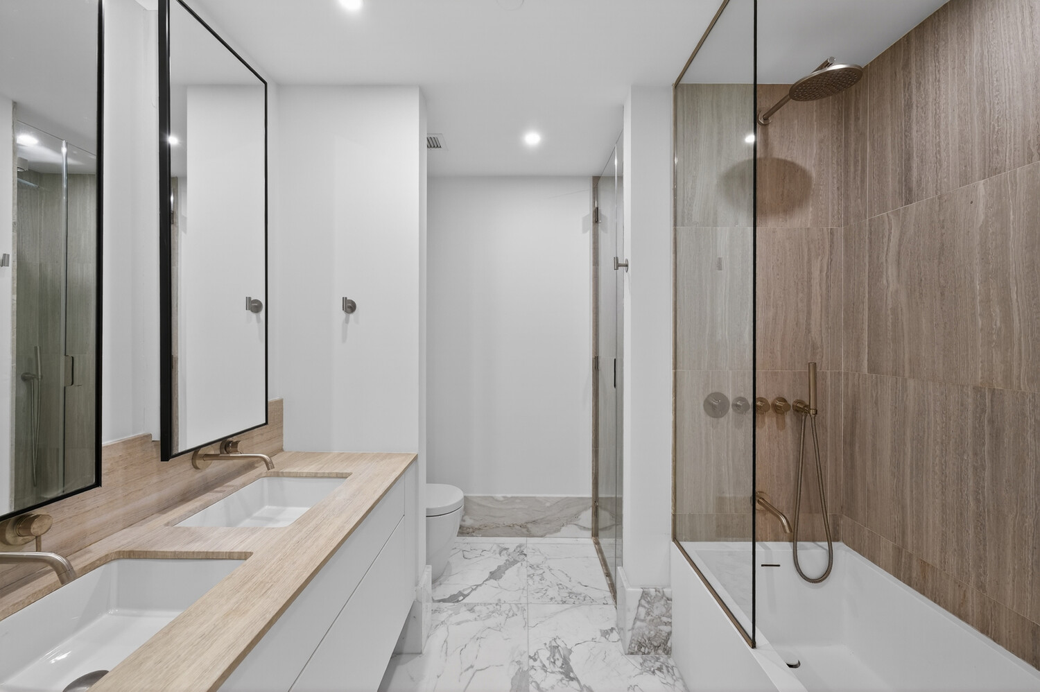 429 KENT Avenue #TH8, Williamsburg, Brooklyn, NY 11249 - Property photo 5 of 20