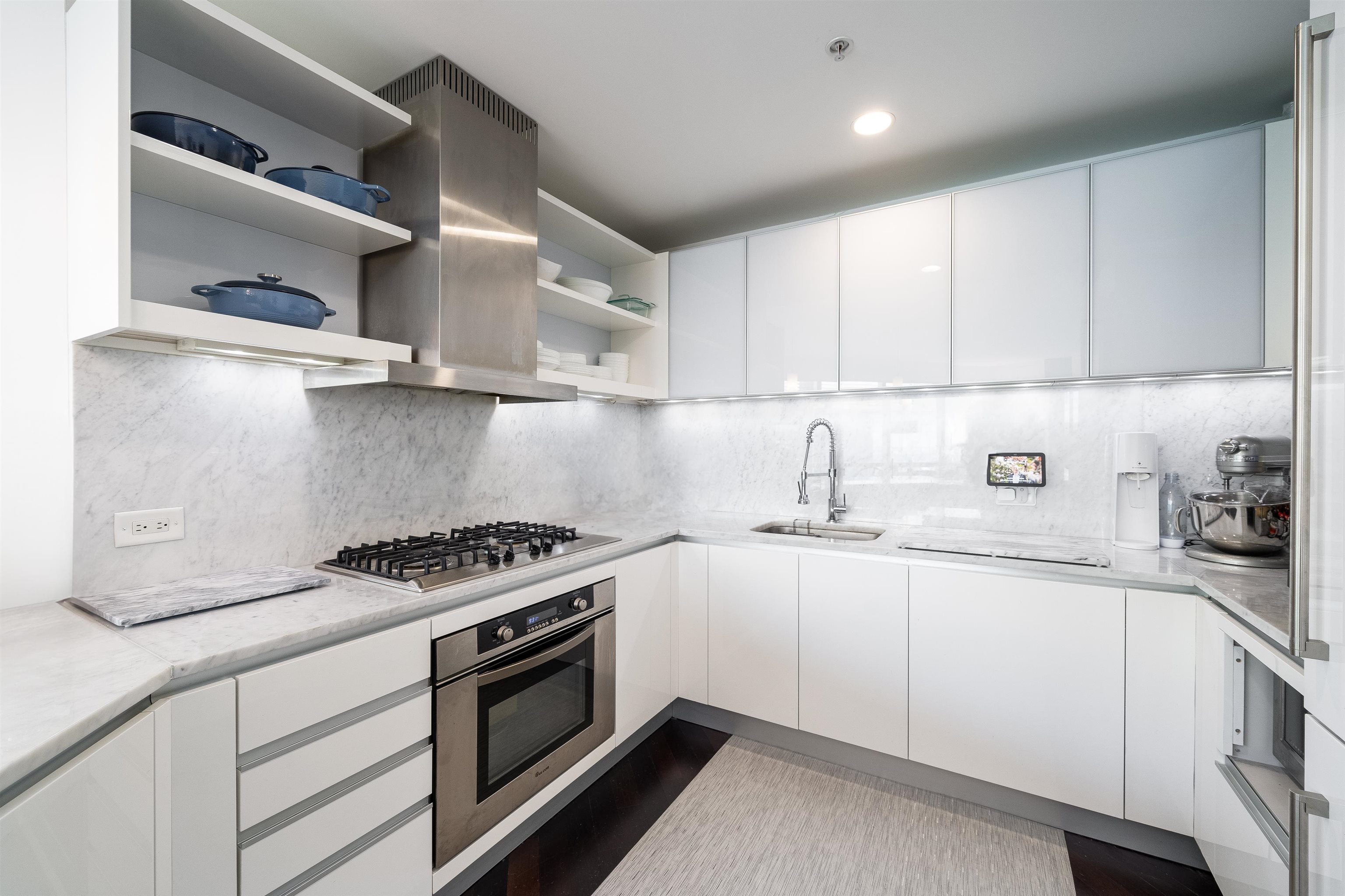77 HUDSON Street #PH, Jersey City, JC Downtown, NJ 07302 - Property photo 2 of 33