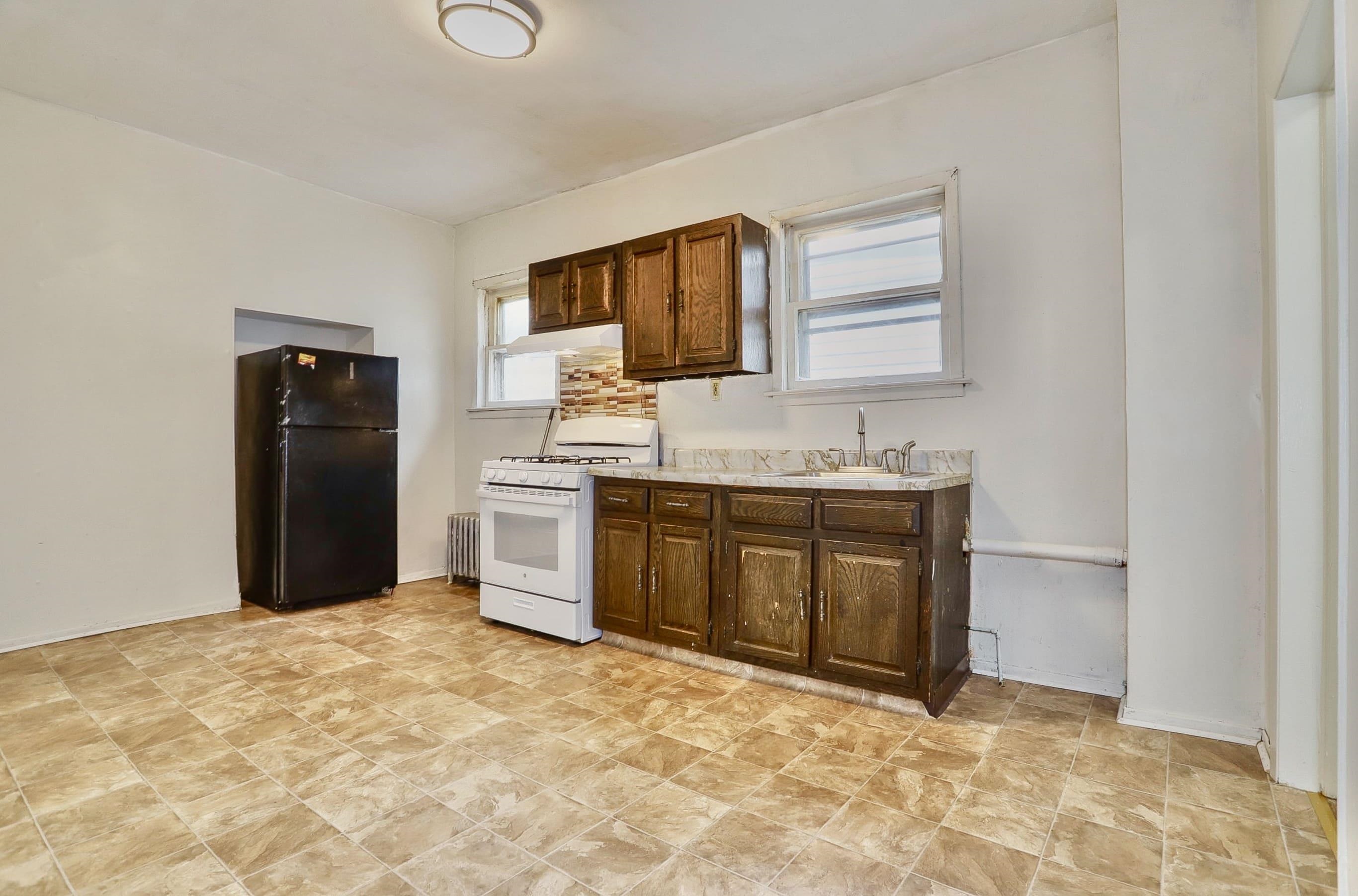 48 CARLTON Avenue, Jersey City, JC Heights, NJ 07307 - Property photo 3 of 29