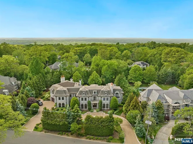 78 Roberts, Englewood Cliffs, NJ 07632