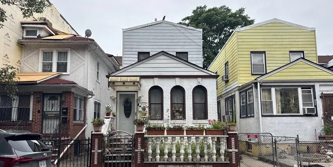 400 East 49th Street, Brooklyn, NY 11203