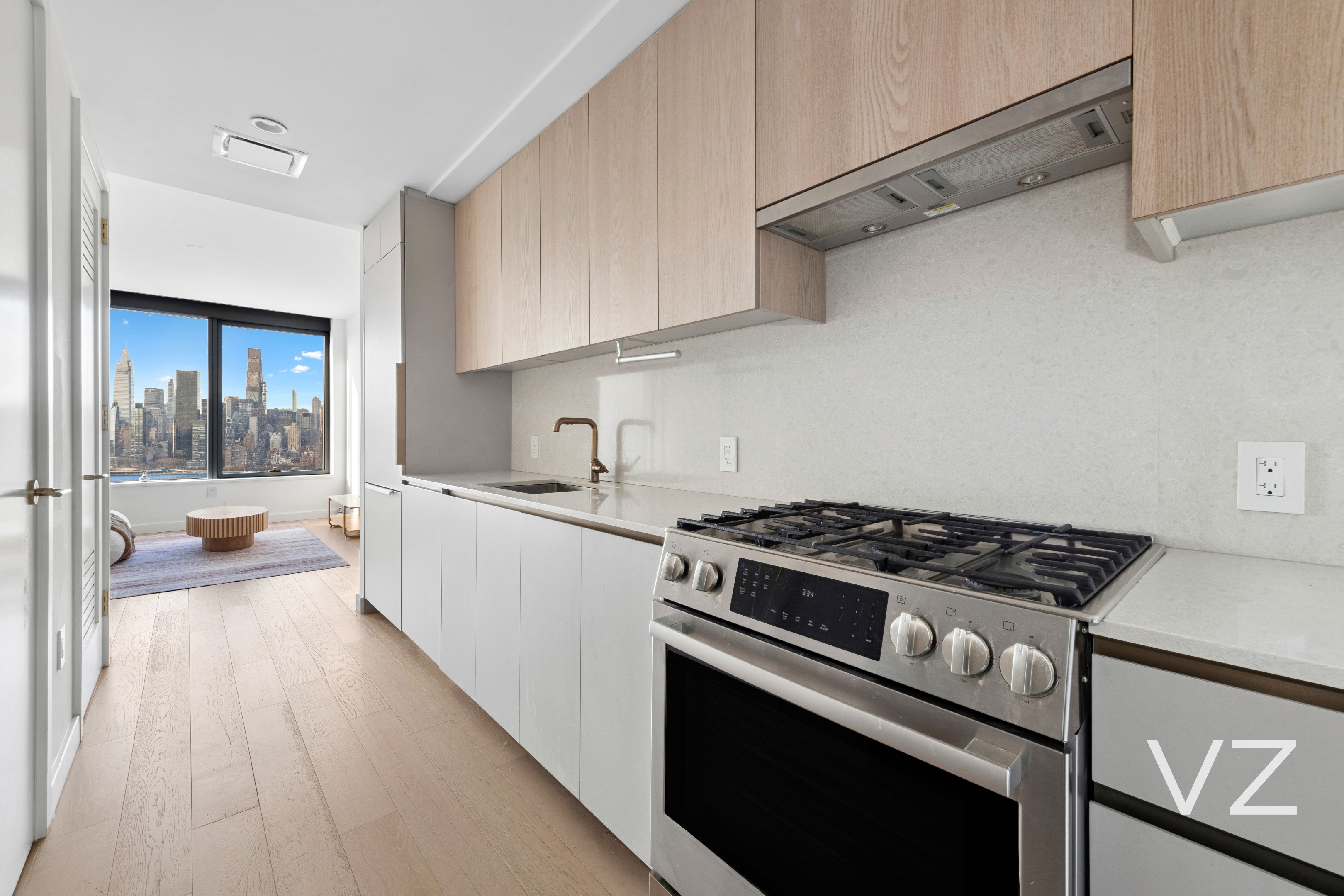 3 Court Square #3001, Long Island City, Queens, NY 11101 - Property photo 2 of 18