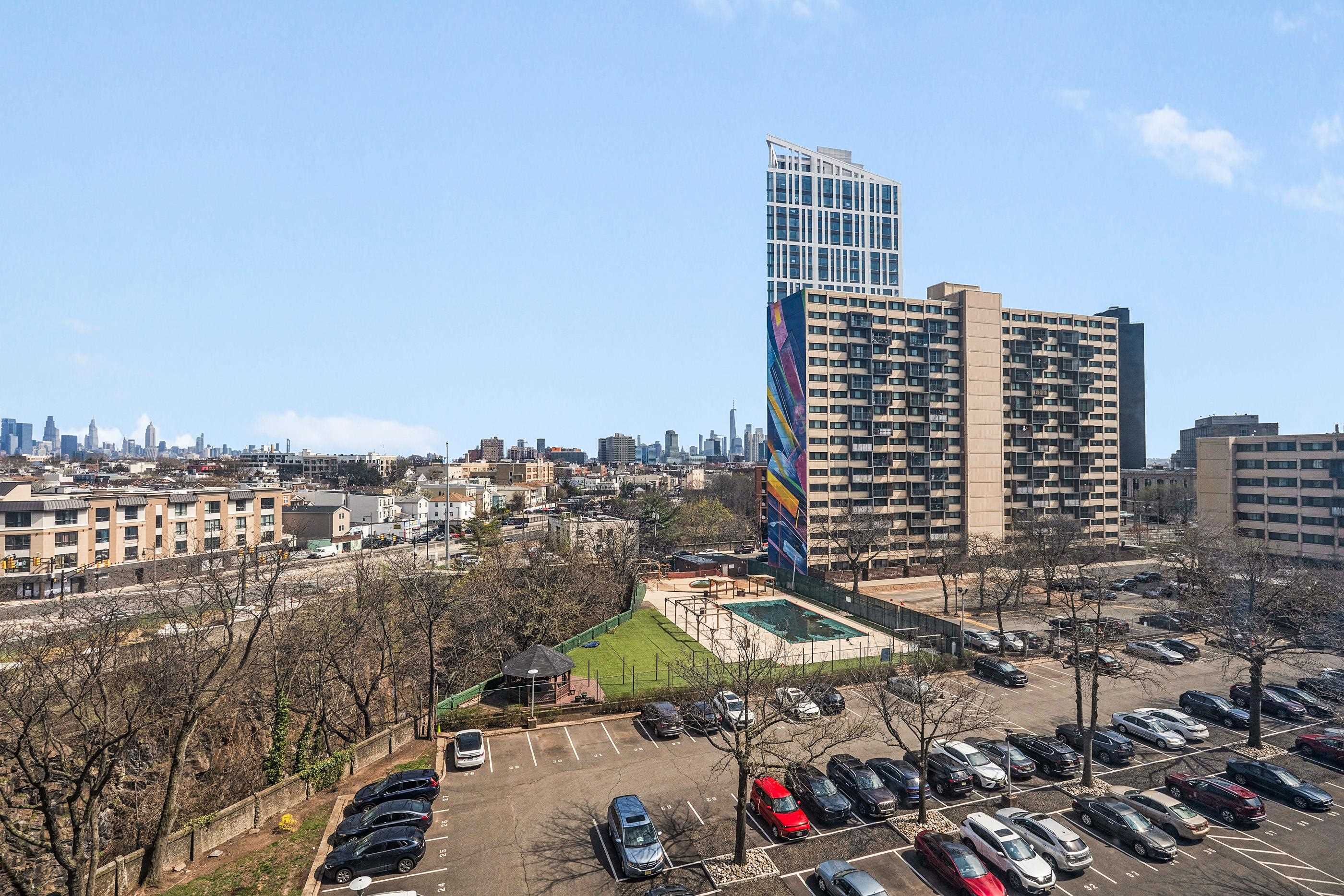 201 Street PAULS Avenue, Jersey City, JC Journal Square, NJ 07306 - Property photo 5 of 25