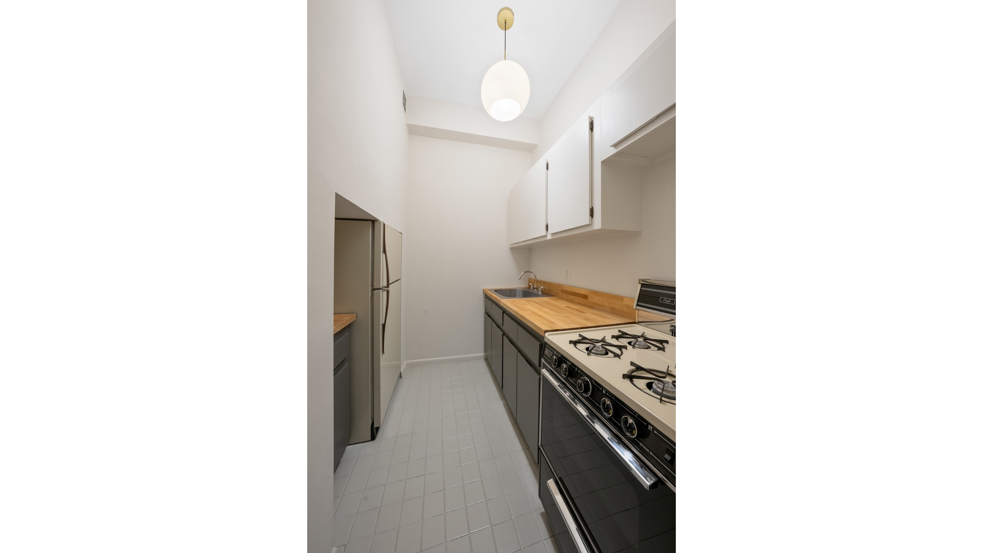 43 East 10th Street #5F, Greenwich Village, Manhattan, NY 10003 - Property photo 5 of 9