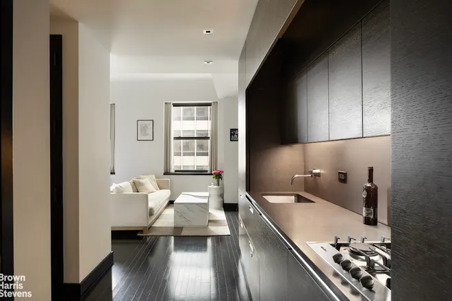 20 PINE Street #2905, New York, NY 10005
