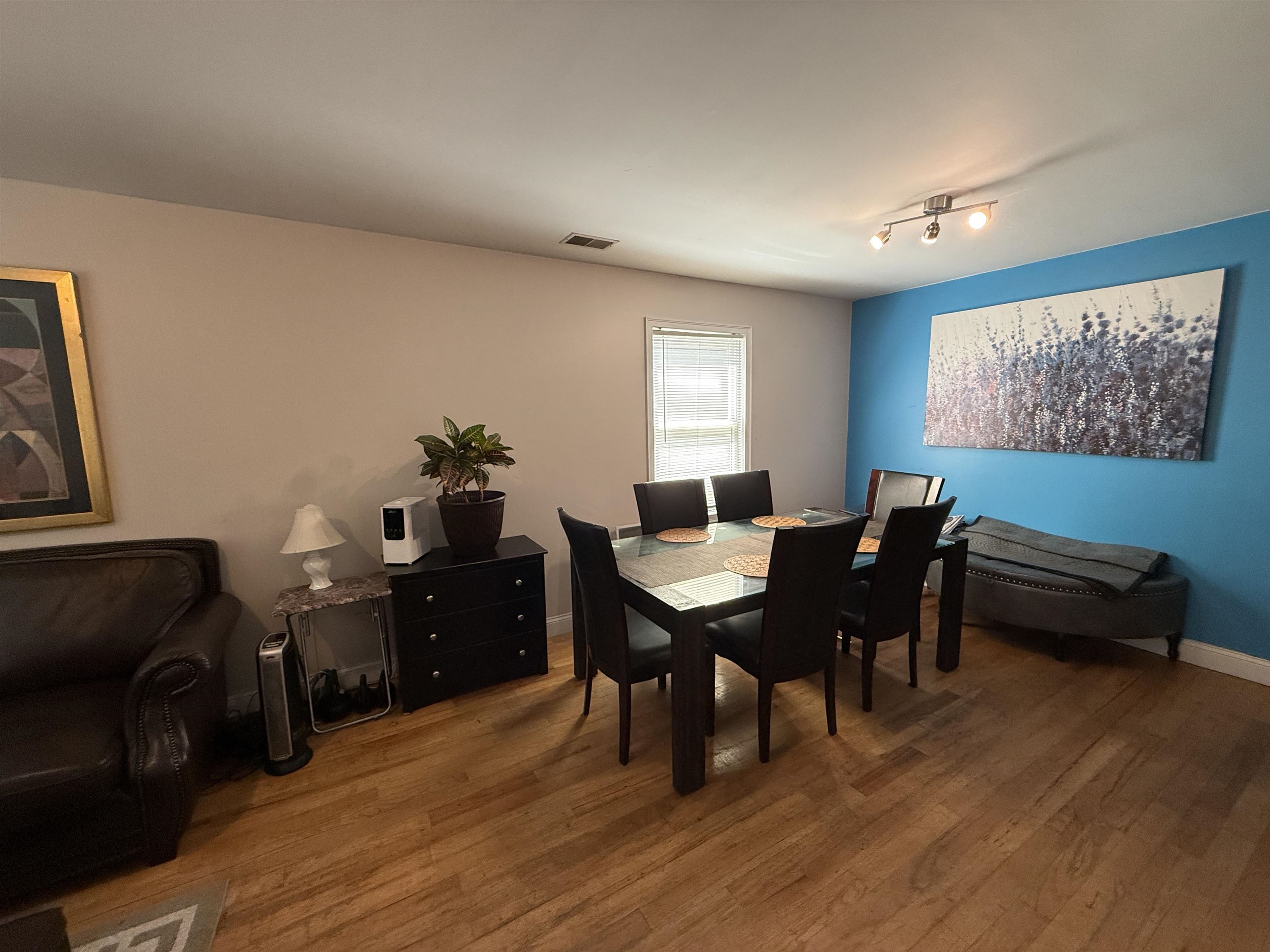 85 OAKLAND Avenue, Jersey City, JC Heights, NJ 07306 - Property photo 3 of 18