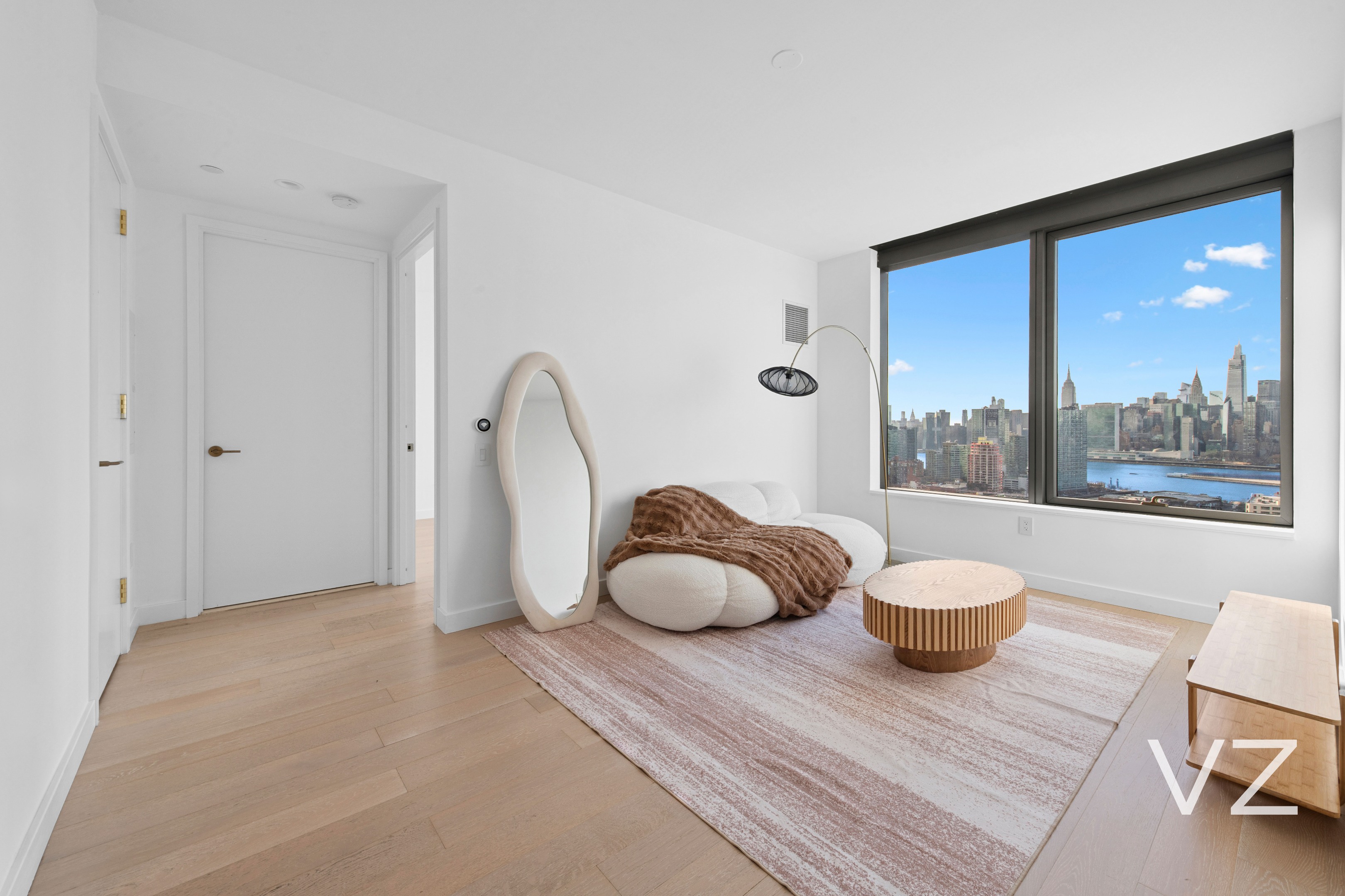3 Court Square #3001, Long Island City, Queens, NY 11101 - Property photo 4 of 18