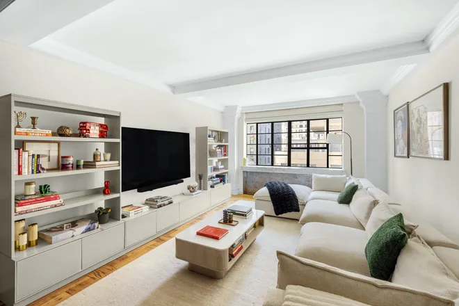 110 East 87th Street #6A, New York, NY 10128