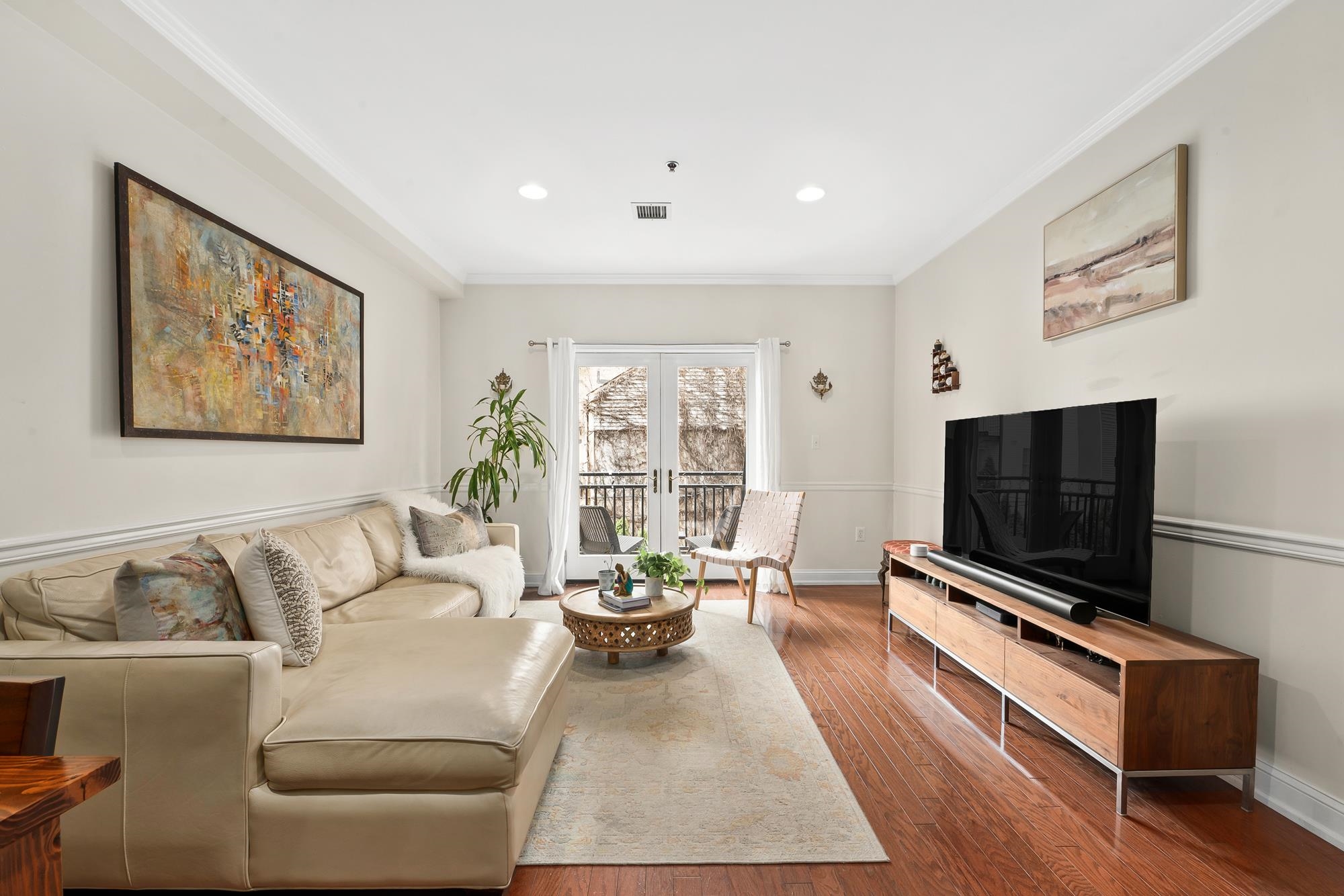 87 JACKSON Street, Hoboken City, Hoboken, NJ 07030 - Property photo 4 of 27