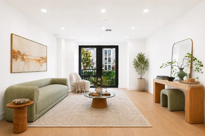 371 Hawthorne Street #1, Brooklyn, NY 11225