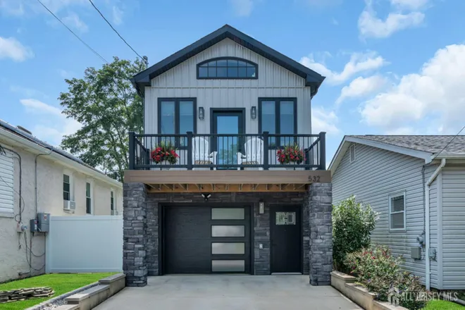 532 Lorillard Avenue, Lorillard Beach, NJ 07735