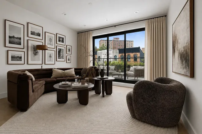 386 KOSCIUSZKO Street #3A, Brooklyn, NY 11221