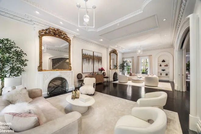 47 West 9th Street, New York, NY 10011