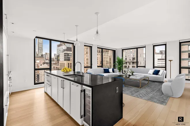 160 East 22nd Street #18-A, New York, NY 10010