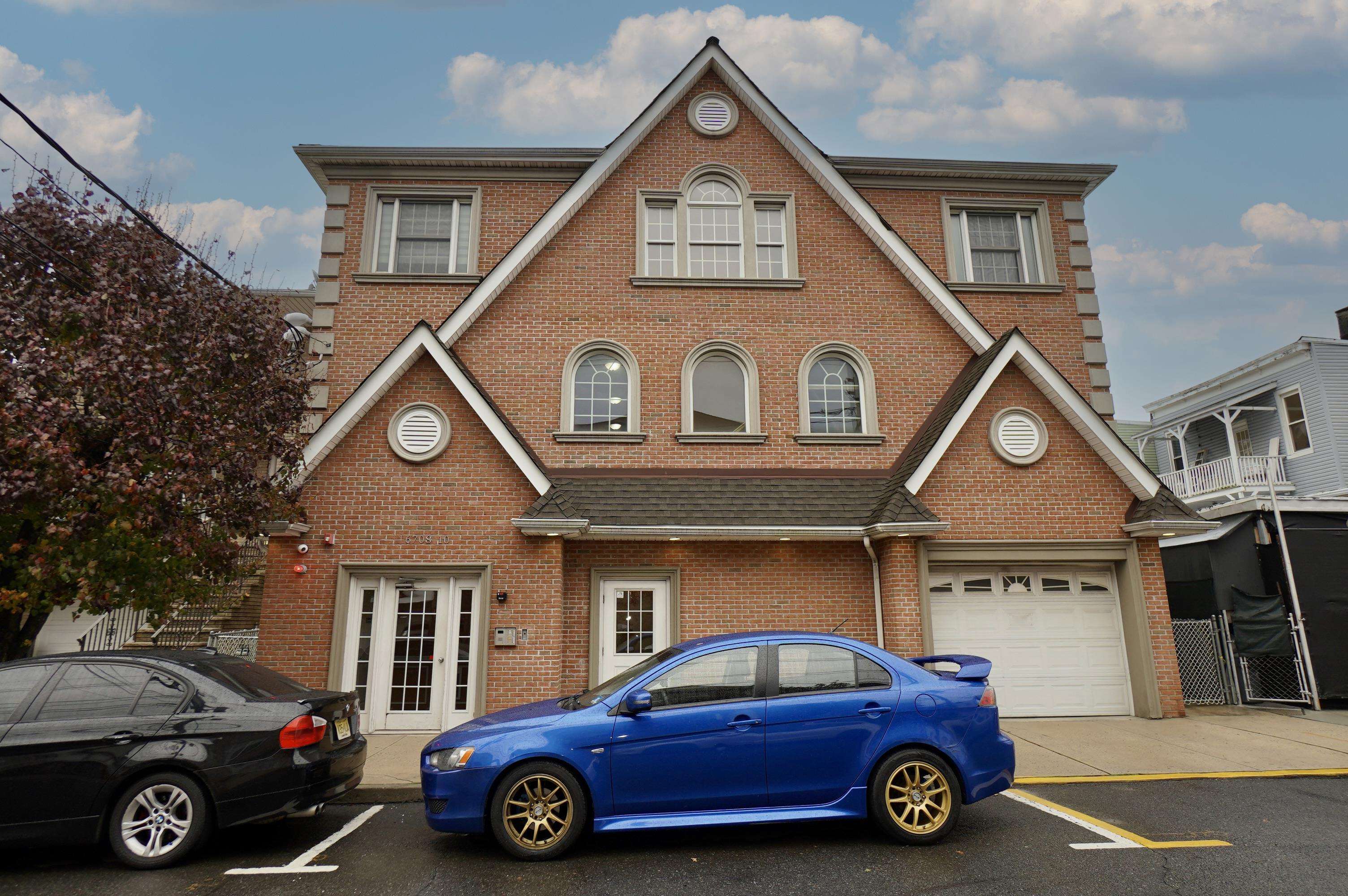 6708 JACKSON Street, Guttenberg Town, Guttenberg, NJ 07093 - Property photo 2 of 25
