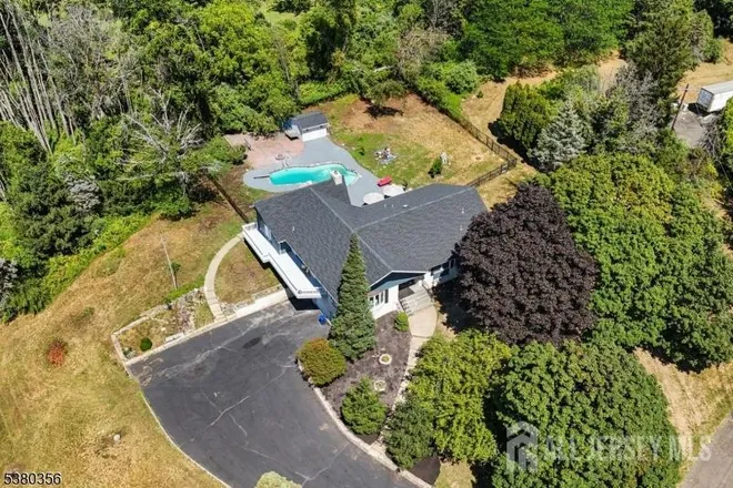 2 Rossi Drive, n/a, NJ 08809