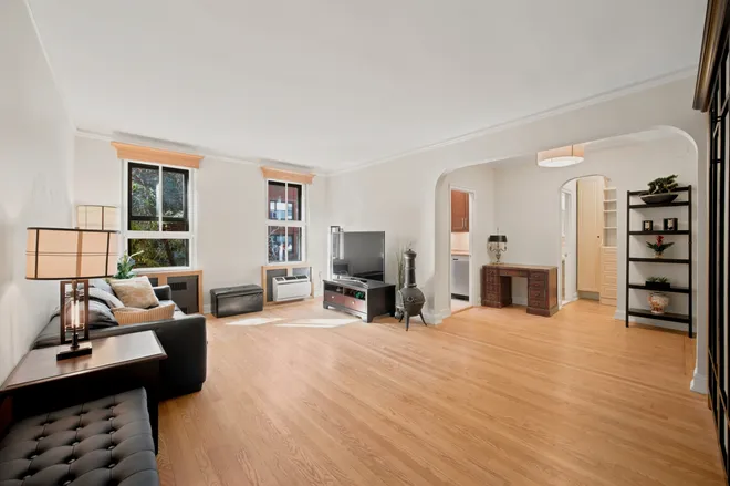 357 West 55th Street #2C, New York, NY 10019