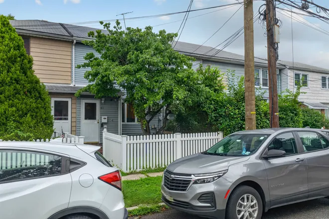 83 ZABRISKIE Avenue, Bayonne, NJ 07002