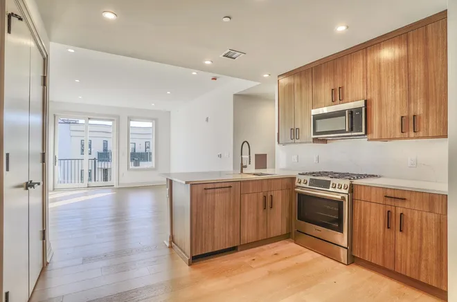 921 MADISON Street, Hoboken, NJ 07030