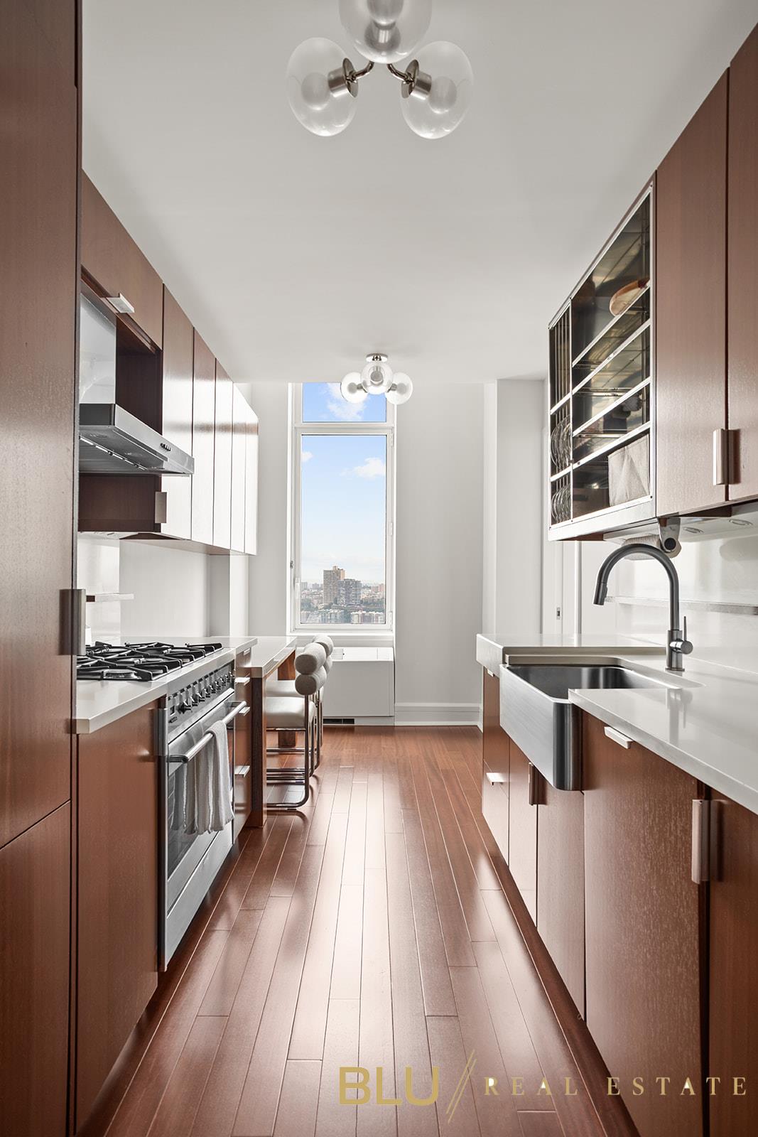 60 Riverside Boulevard #3501, Lincoln Square, Manhattan, NY 10069 - Property photo 5 of 21