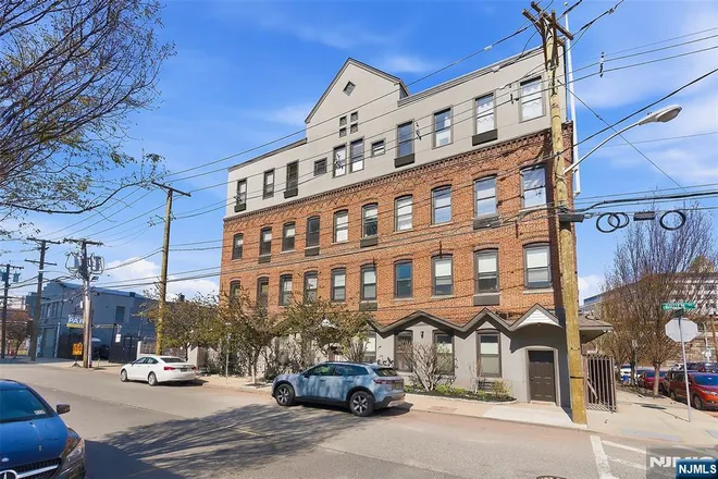 39-45 Bruen #4, Newark, NJ 07105