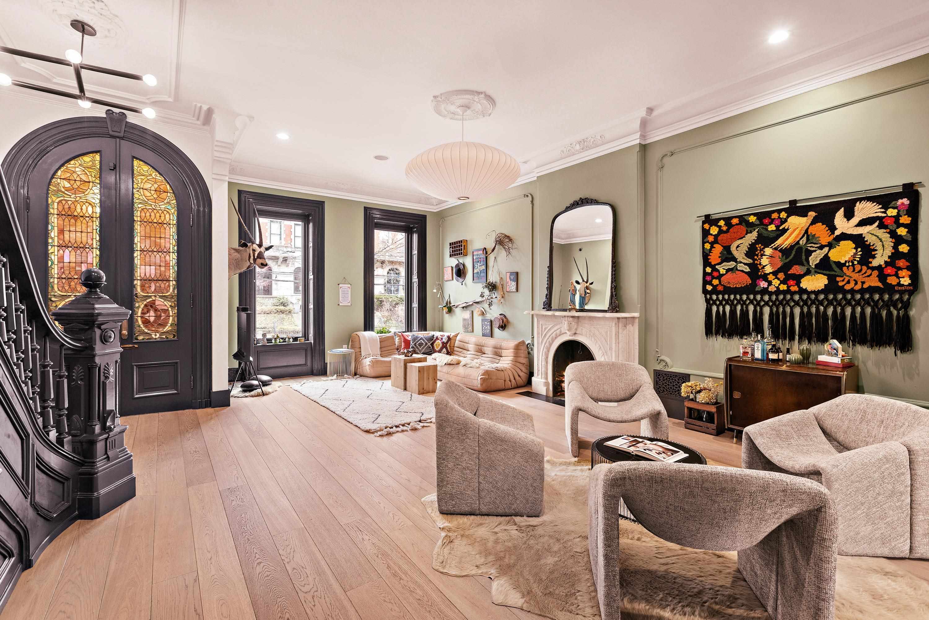 926 HUDSON Street, Hoboken City, Hoboken, NJ 07030 - Property photo 5 of 50