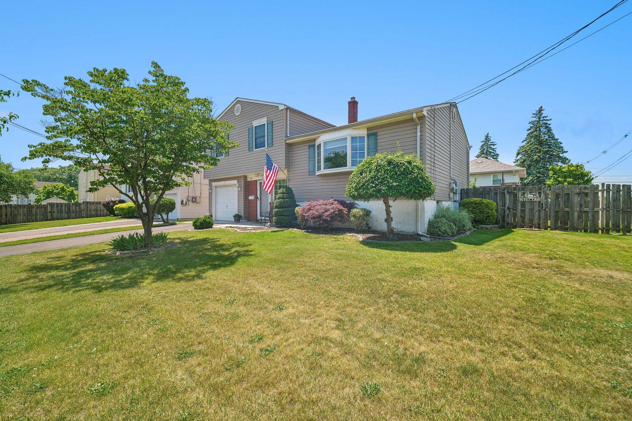 53 ORCHARD Street, Carteret Borough, CARTERET, NJ 07008 - Property photo 2 of 32