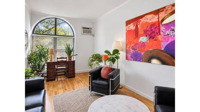 510 OCEAN Parkway #1J, Brooklyn, NY 11218