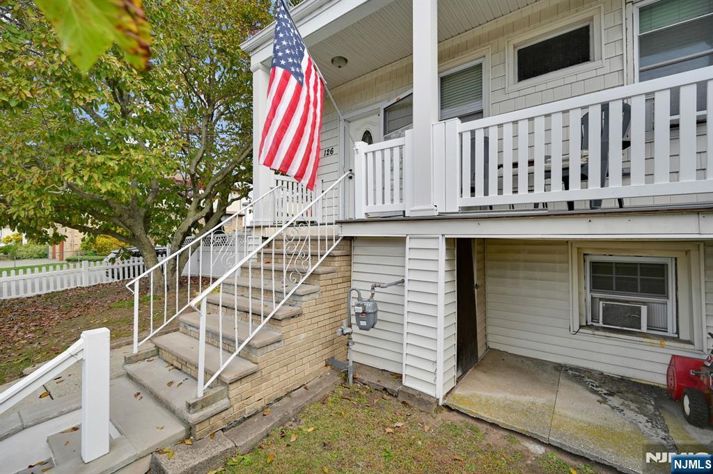 126 Macarthur, Garfield City, Garfield, NJ 07026 - Property photo 5 of 43