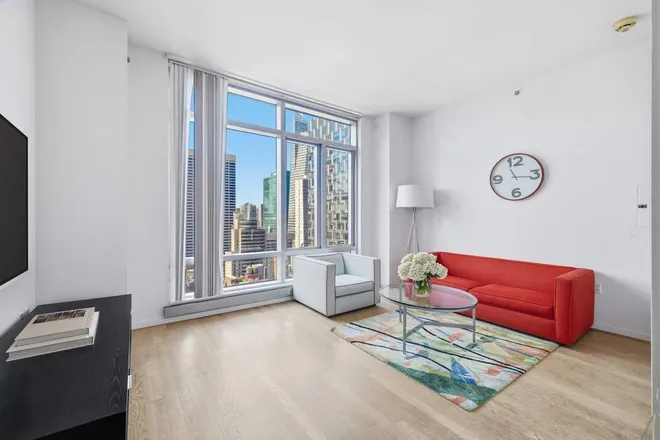 18 West 48th Street #31D, New York, NY 10036