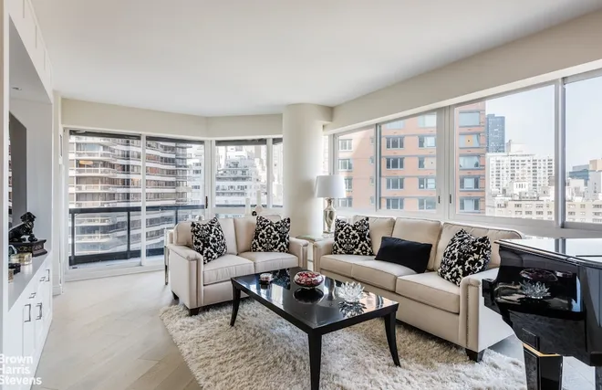 200 East 61st Street #16E, New York, NY 10065