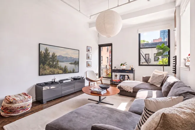 195 BOWERY #5E, New York, NY 10002