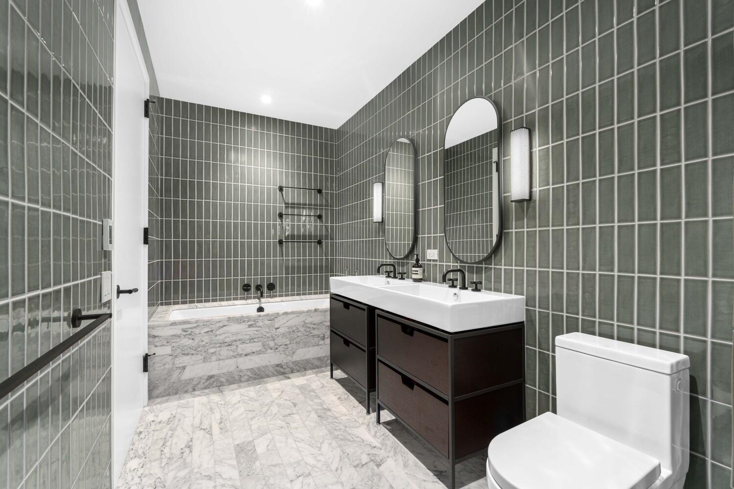 11 HOYT Street #37B, Downtown Brooklyn, Brooklyn, NY 11201 - Property photo 4 of 20