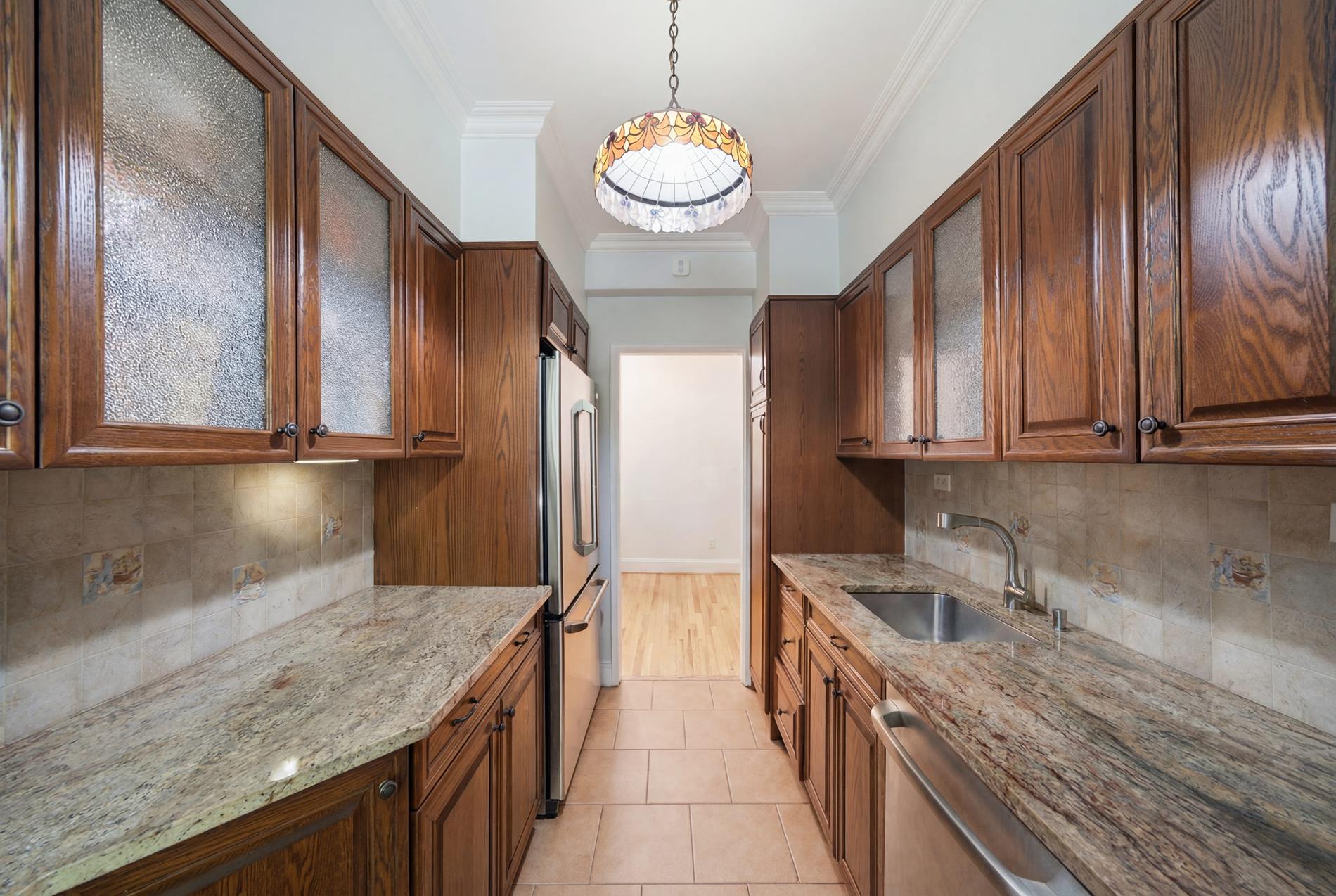 9201 Shore Road #B-103, Fort Hamilton, Brooklyn, NY 11209 - Property photo 2 of 12