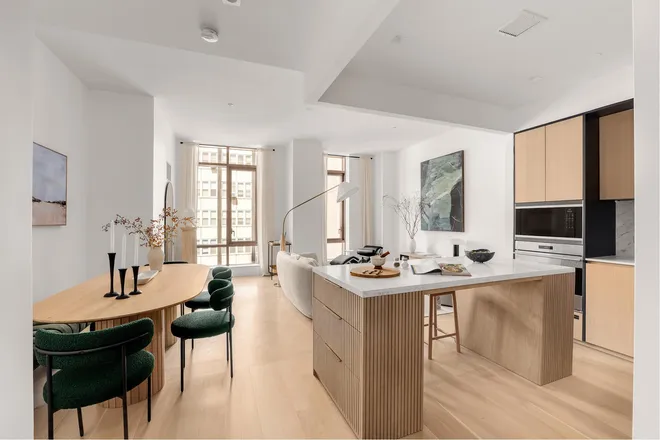 215 East 19th Street #6F, New York, NY 10003