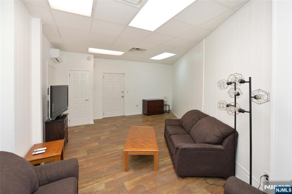 190 Rock #6, Glen Rock Borough, Glen Rock, NJ 07432 - Property photo 5 of 8